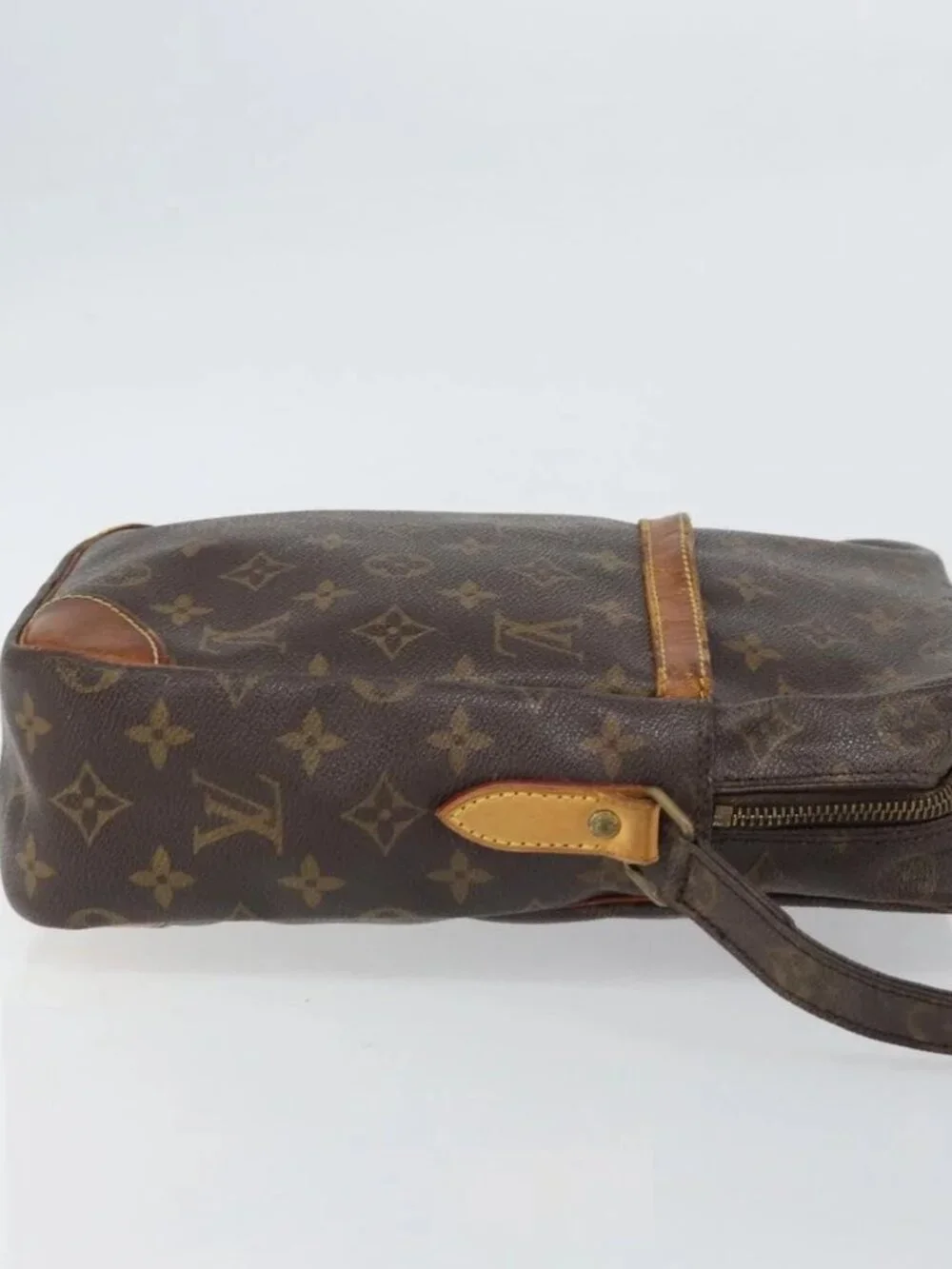 LOUIS VUITTON Monogram Danube MM Shoulder Bag M45264 LV Auth 159539